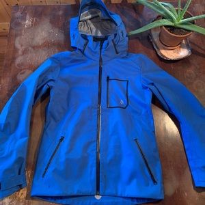 Volkl woman’s ski/ snowboarding jacket EUC
